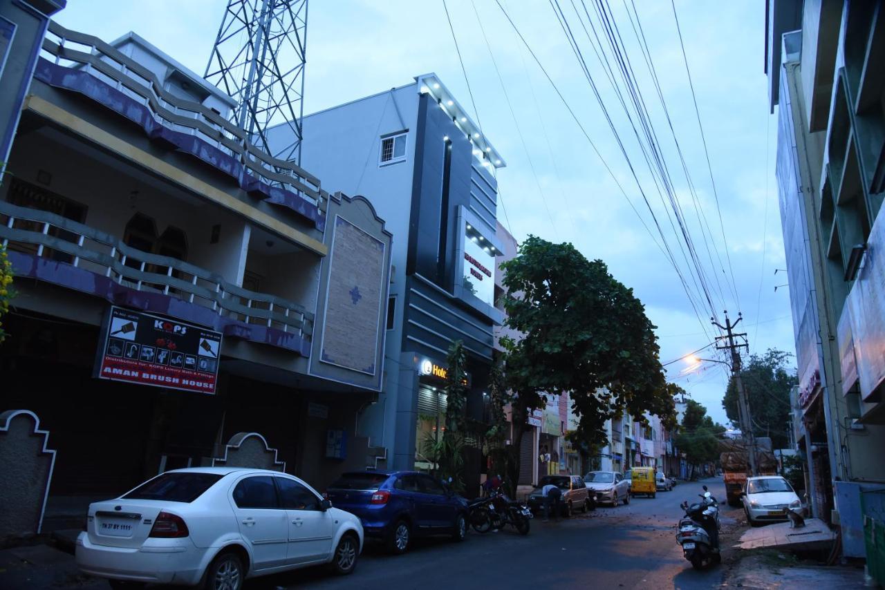 Hotel Santhoshpuri Kójamputtúr Exteriér fotografie